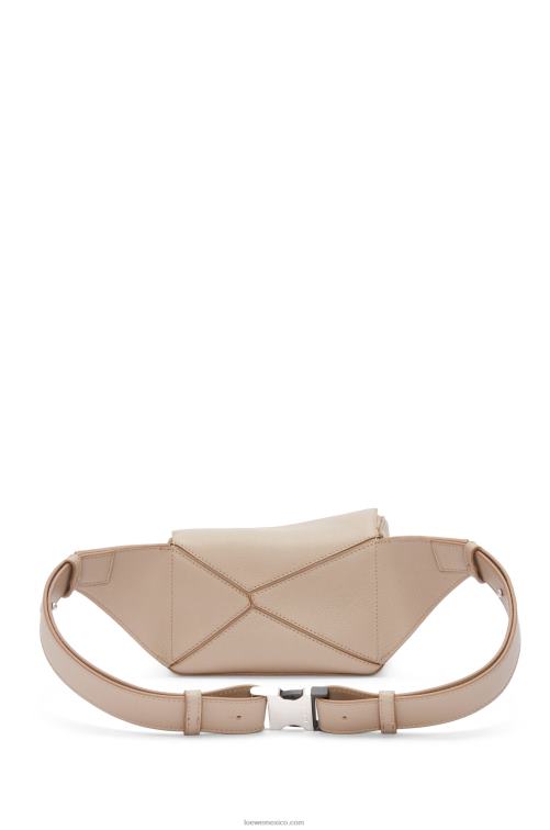 arena Riñonera mini puzzle de piel de becerro clásica Loewe R8J8Z548 hombres