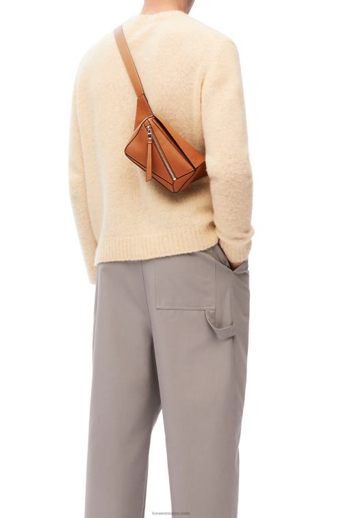 broncearse Riñonera mini puzzle de piel de becerro clásica Loewe R8J8Z278 hombres