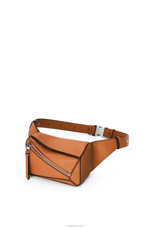 broncearse Riñonera mini puzzle de piel de becerro clásica Loewe R8J8Z278 hombres