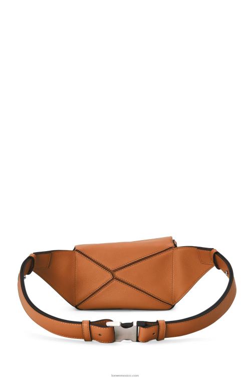 broncearse Riñonera mini puzzle de piel de becerro clásica Loewe R8J8Z278 hombres