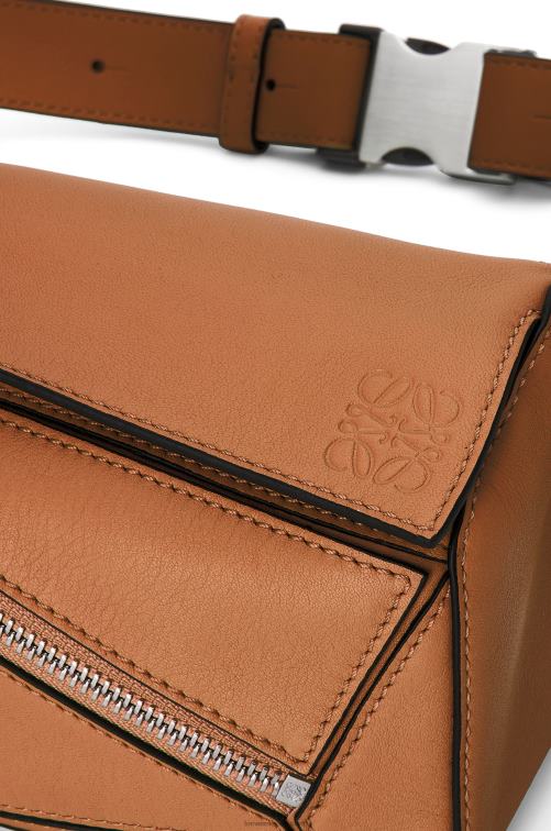 broncearse Riñonera mini puzzle de piel de becerro clásica Loewe R8J8Z278 hombres