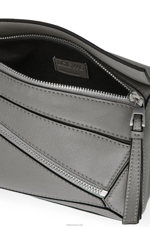 gris asfalto Riñonera mini puzzle de piel de becerro clásica Loewe R8J8Z570 hombres