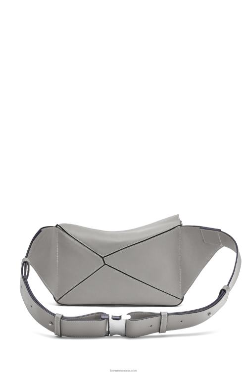 gris asfalto riñonera puzzle pequeña de piel de becerro clásica Loewe R8J8Z565 hombres