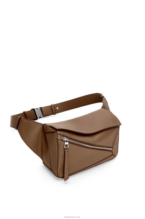 marrón invierno riñonera puzzle pequeña de piel de becerro clásica Loewe R8J8Z564 hombres