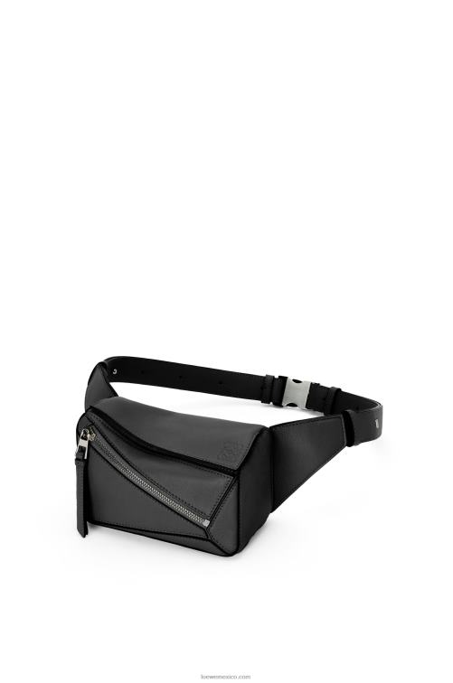 negro Riñonera mini puzzle de piel de becerro clásica Loewe R8J8Z279 hombres