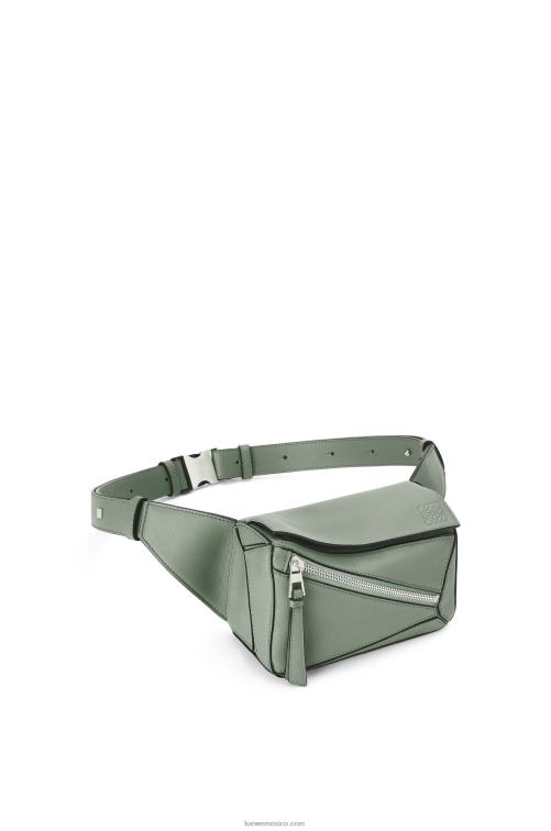 salvia oscura Riñonera mini puzzle de piel de becerro clásica Loewe R8J8Z298 hombres