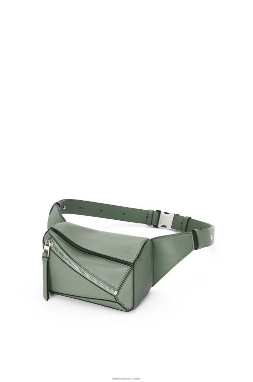 salvia oscura Riñonera mini puzzle de piel de becerro clásica Loewe R8J8Z298 hombres