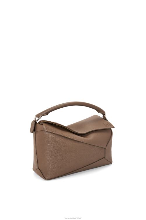 tundra bolso puzzle edge de piel de becerro granulada Loewe R8J8Z541 hombres