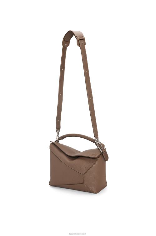 tundra bolso puzzle edge de piel de becerro granulada Loewe R8J8Z541 hombres