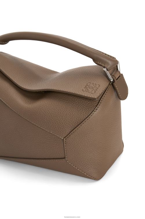 tundra bolso puzzle edge de piel de becerro granulada Loewe R8J8Z541 hombres