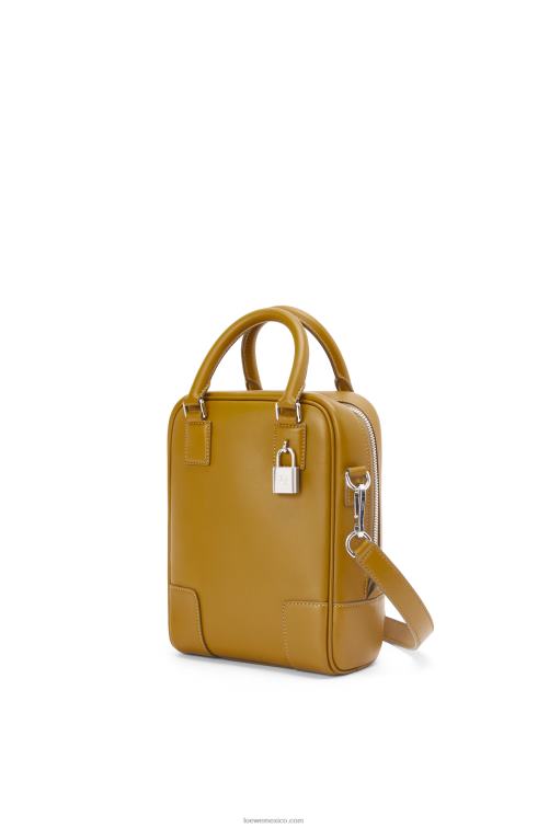 ocre amazona 15 de piel de becerro napa Loewe R8J8Z175 hombres