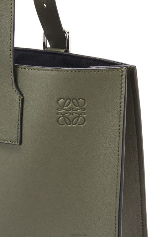 verde caqui bolso tote horizontal con hebilla en piel de becerro clásica Loewe R8J8Z180 hombres