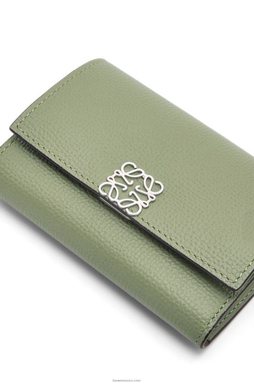 Romero Cartera vertical pequeña Anagram de piel de becerro granulada Loewe R8J8Z1249 mujer