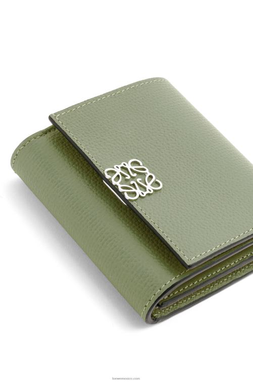 Romero cartera compacta con solapa anagram de piel de becerro granulada Loewe R8J8Z1248 mujer
