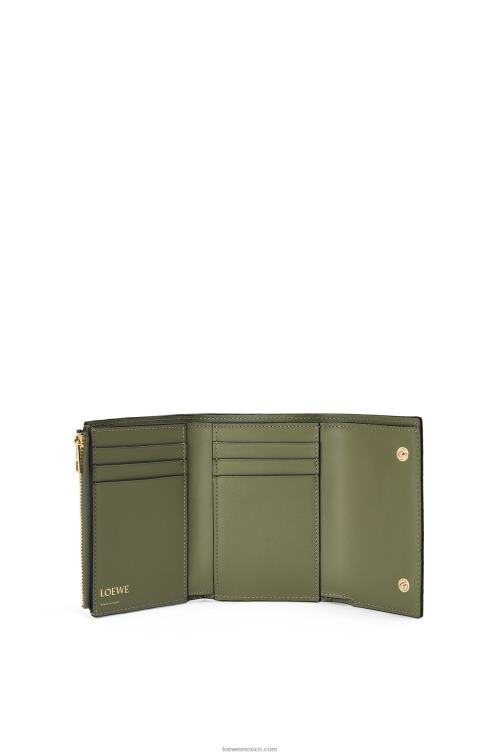 aguacate verde cartera pequeña repeat vertical de piel de becerro de seda repujada Loewe R8J8Z1279 mujer