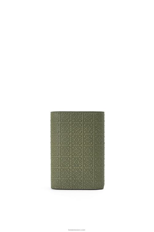 aguacate verde cartera pequeña repeat vertical de piel de becerro de seda repujada Loewe R8J8Z1279 mujer