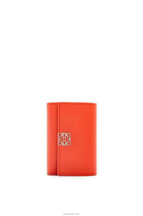 amanecer naranja Cartera vertical pequeña Anagram de piel de becerro granulada Loewe R8J8Z1205 mujer