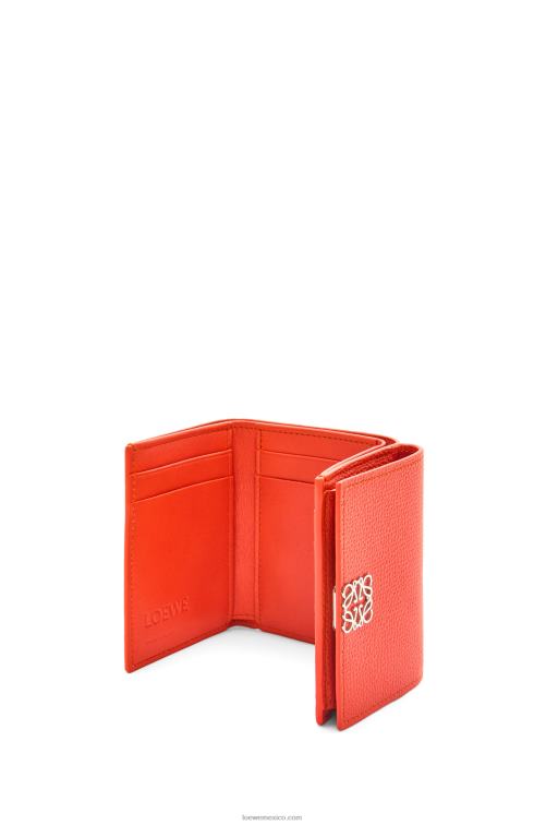amanecer naranja cartera triple con anagrama de piel de becerro granulada Loewe R8J8Z1204 mujer