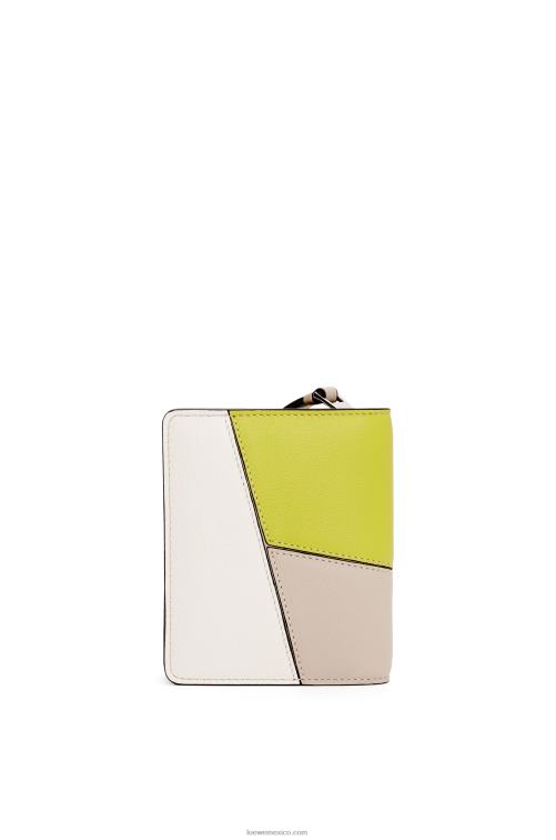 amarillo lima/avena claro cartera puzzle compacta con cremallera en piel de becerro clásica Loewe R8J8Z1262 mujer
