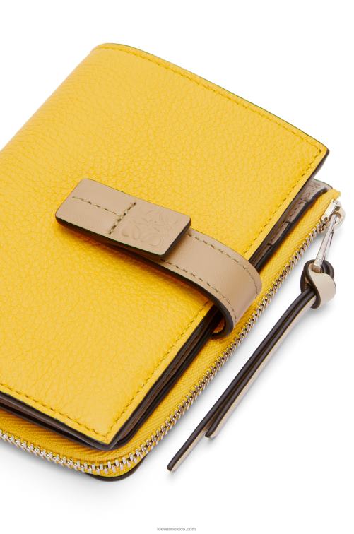 amarillo/verde arcilla cartera plegable fina con cremallera de piel de becerro granulada suave Loewe R8J8Z1283 mujer