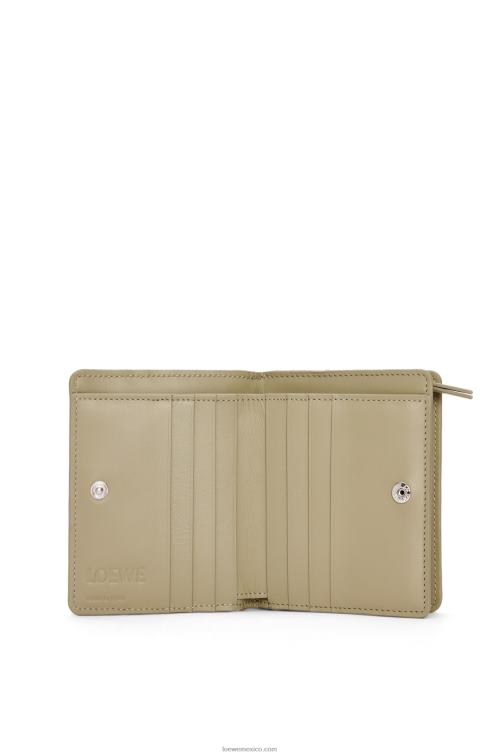 azul polvoriento/verde salvia cartera puzzle compacta con cremallera en piel de becerro clásica Loewe R8J8Z1213 mujer