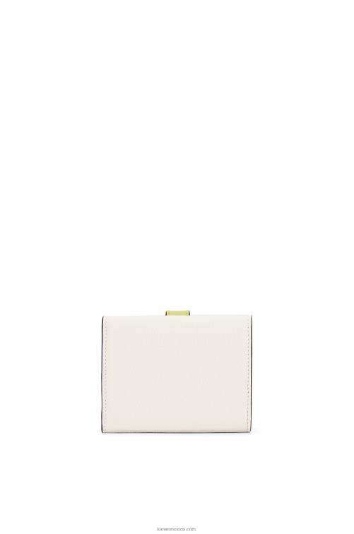 blanco suave/amarillo lima cartera de tres pliegues en suave piel de becerro granulada Loewe R8J8Z1227 mujer