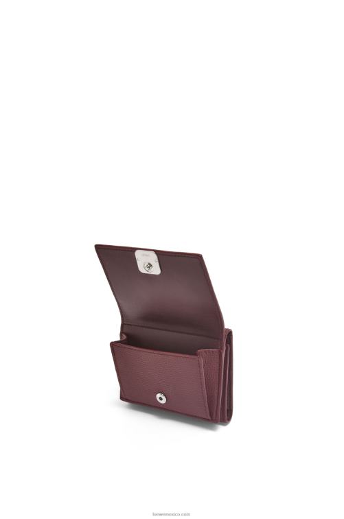 borgoña cartera triple con anagrama de piel de becerro granulada Loewe R8J8Z1296 mujer