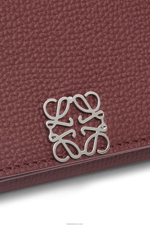 borgoña cartera triple con anagrama de piel de becerro granulada Loewe R8J8Z1296 mujer