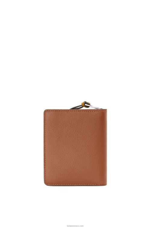 bronceado/ocre cartera compacta con cremallera de la marca en piel de becerro clásica Loewe R8J8Z1301 mujer
