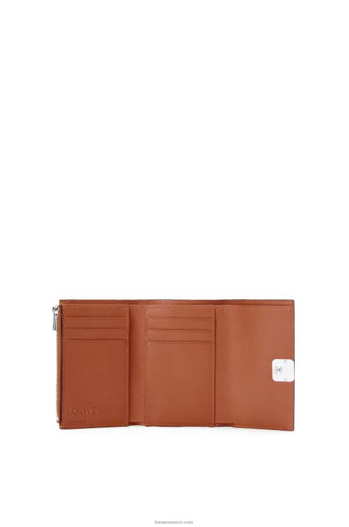 broncearse Cartera vertical pequeña Anagram de piel de becerro granulada Loewe R8J8Z1231 mujer