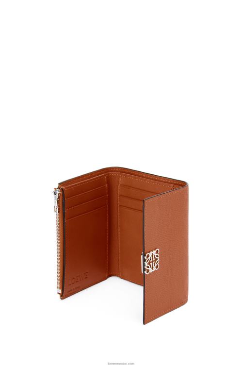 broncearse Cartera vertical pequeña Anagram de piel de becerro granulada Loewe R8J8Z1231 mujer