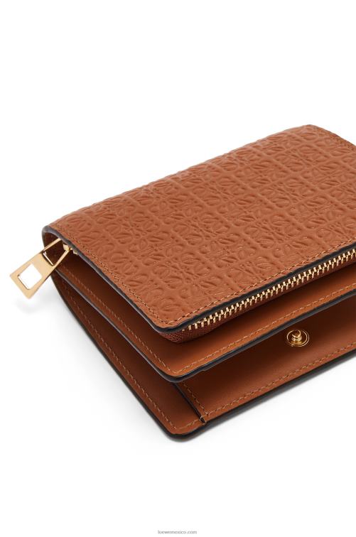 broncearse cartera con cremallera repeat compact de piel de becerro de seda grabada Loewe R8J8Z1281 mujer