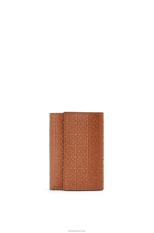 broncearse cartera pequeña repeat vertical de piel de becerro de seda repujada Loewe R8J8Z1280 mujer