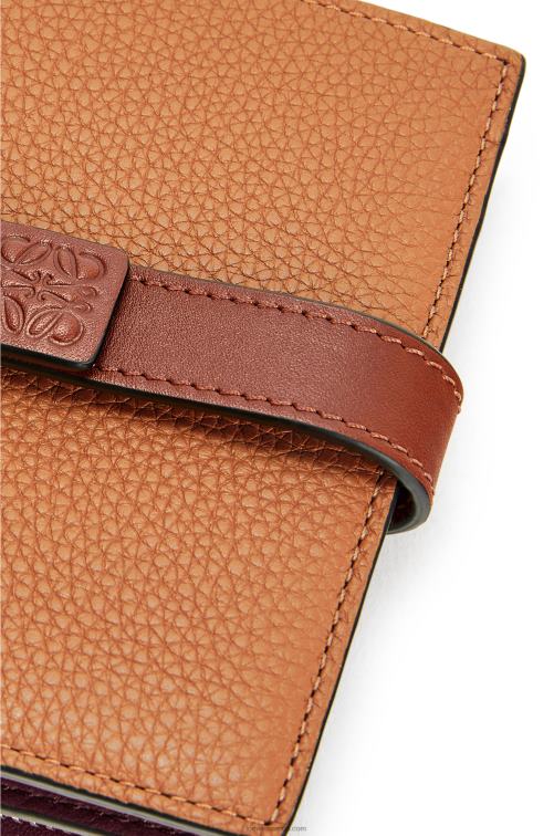 caramelo claro/pacana cartera compacta con cremallera de suave piel de becerro granulada Loewe R8J8Z1257 mujer
