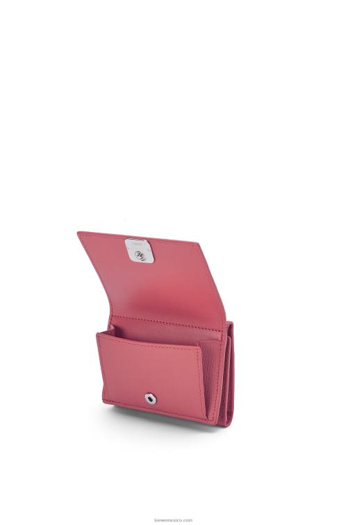ciruela cartera triple con anagrama de piel de becerro granulada Loewe R8J8Z1238 mujer