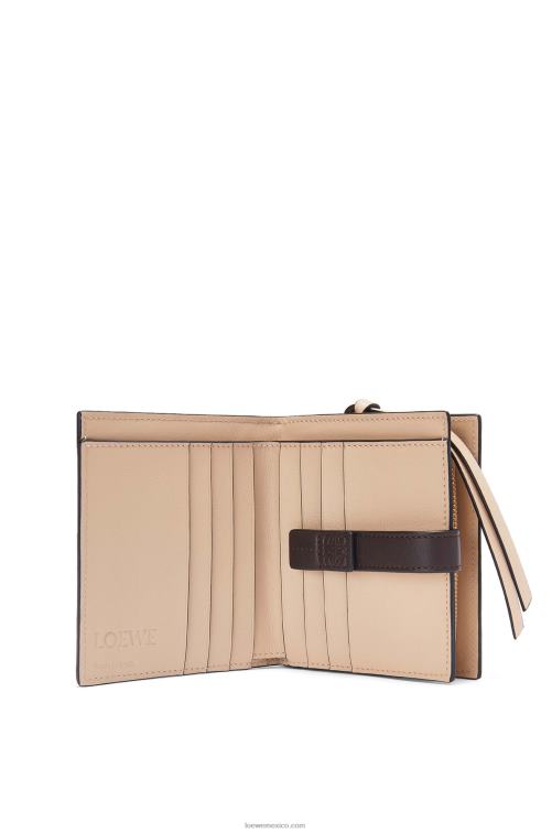 ciruela/chocolate cartera compacta con cremallera de suave piel de becerro granulada Loewe R8J8Z1244 mujer