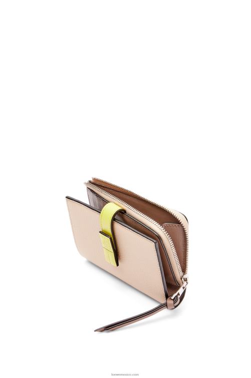 desnudo/citronela cartera plegable fina con cremallera de piel de becerro granulada suave Loewe R8J8Z1298 mujer