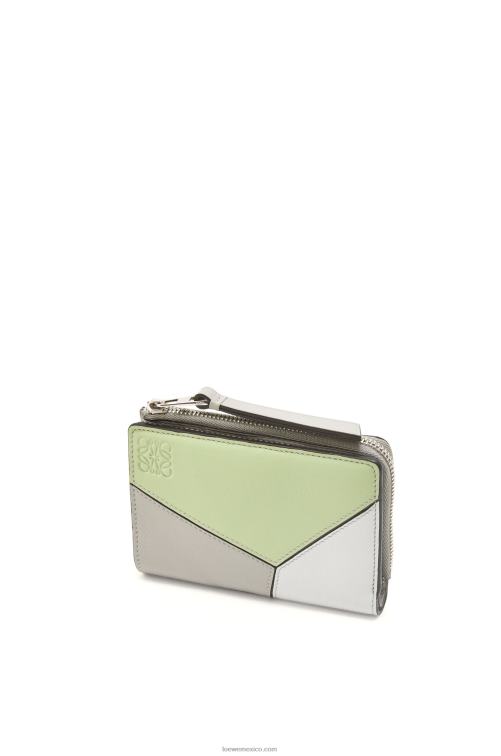 gris ceniza/celadón claro billetera plegable delgada puzzle en becerro clásico Loewe R8J8Z1260 mujer