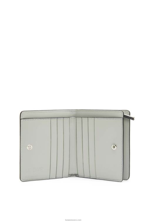 gris ceniza/celadón claro cartera puzzle compacta con cremallera en piel de becerro clásica Loewe R8J8Z1261 mujer