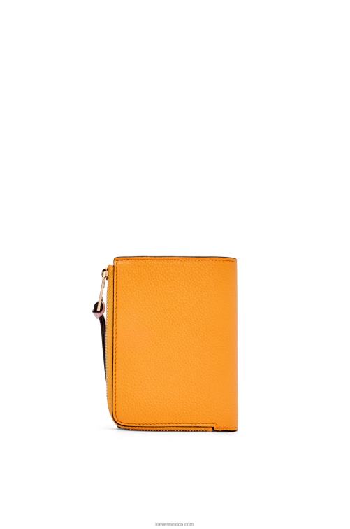 mandarina/arrecife de coral cartera plegable fina con cremallera de piel de becerro granulada suave Loewe R8J8Z1299 mujer