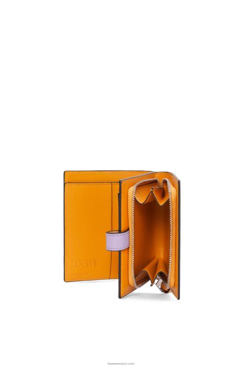 mantequilla oscura/malva cartera compacta con cremallera de suave piel de becerro granulada Loewe R8J8Z1268 mujer