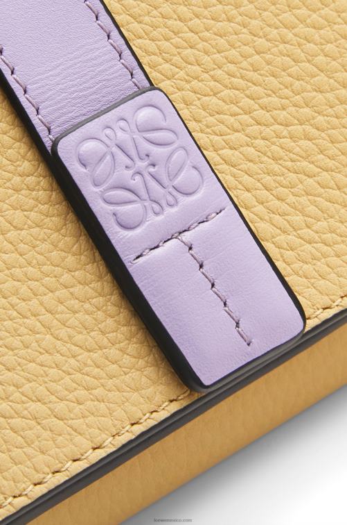 mantequilla oscura/malva cartera de tres pliegues en suave piel de becerro granulada Loewe R8J8Z1266 mujer