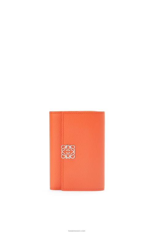 naranja Cartera vertical pequeña Anagram de piel de becerro granulada Loewe R8J8Z1292 mujer