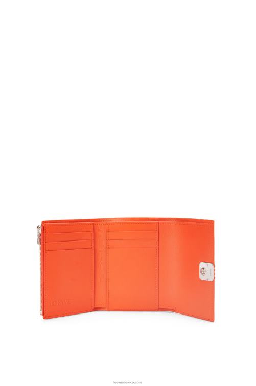 naranja Cartera vertical pequeña Anagram de piel de becerro granulada Loewe R8J8Z1292 mujer
