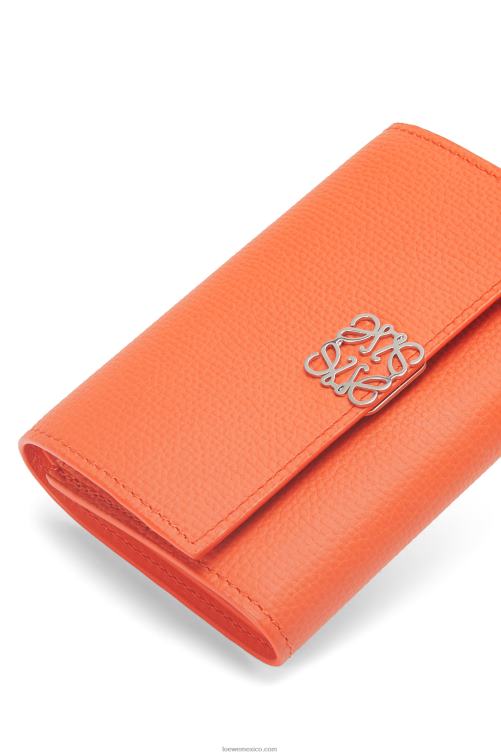 naranja Cartera vertical pequeña Anagram de piel de becerro granulada Loewe R8J8Z1292 mujer