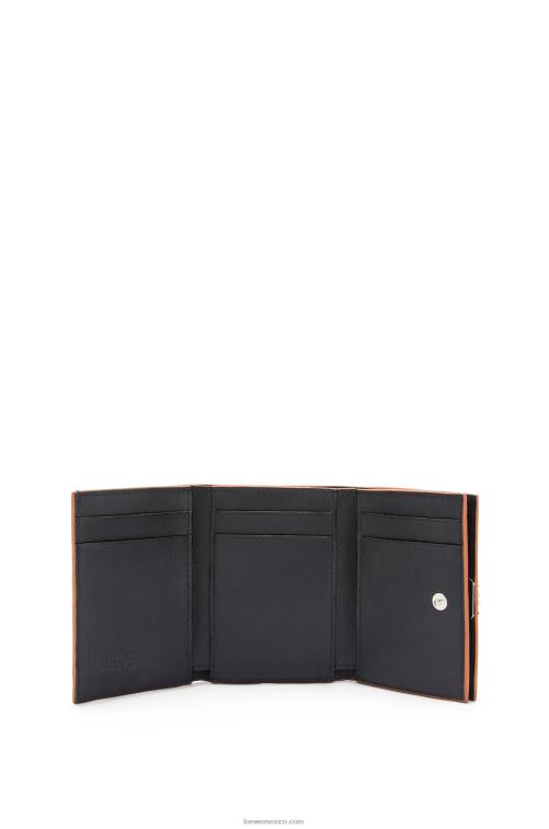 negro cartera triple con anagrama de piel de becerro granulada Loewe R8J8Z1245 mujer