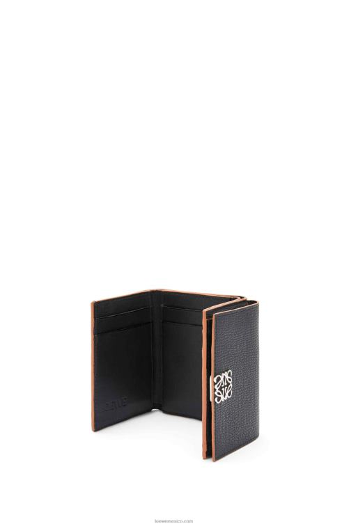 negro cartera triple con anagrama de piel de becerro granulada Loewe R8J8Z1245 mujer
