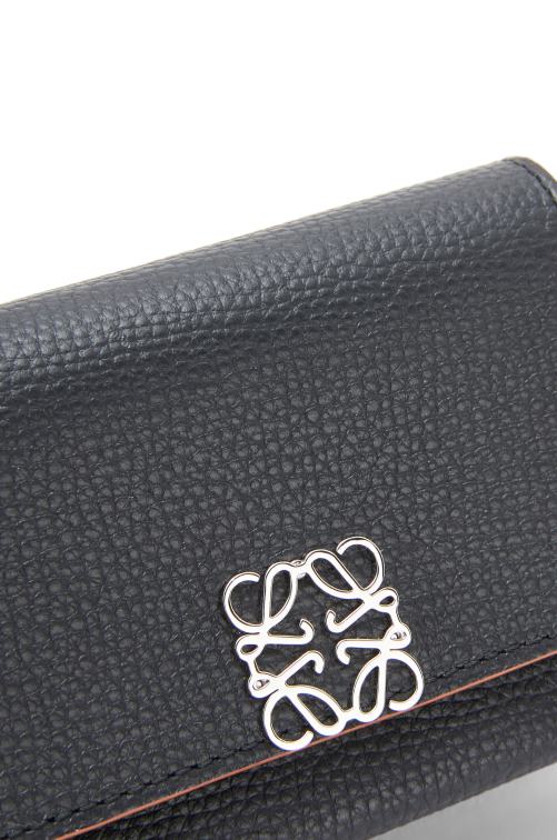 negro cartera triple con anagrama de piel de becerro granulada Loewe R8J8Z1245 mujer