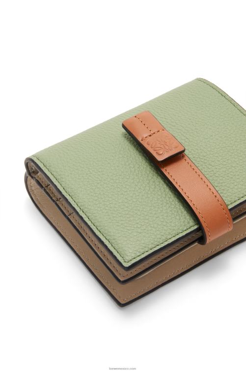 romero/bronceado cartera compacta con cremallera de suave piel de becerro granulada Loewe R8J8Z1226 mujer