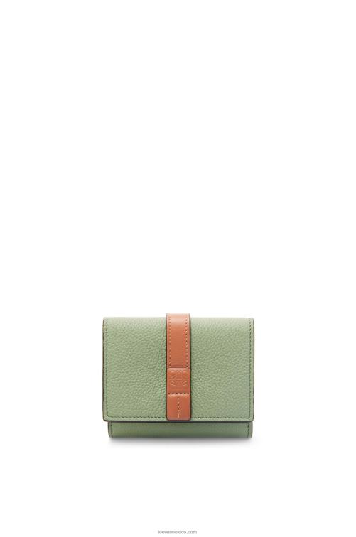 romero/bronceado cartera de tres pliegues en suave piel de becerro granulada Loewe R8J8Z1314 mujer